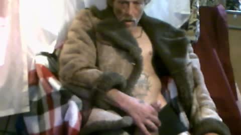 Snapshot of annunakispawn chatting on 01.09.25 Annunaki Spawn online show from 01.09.25