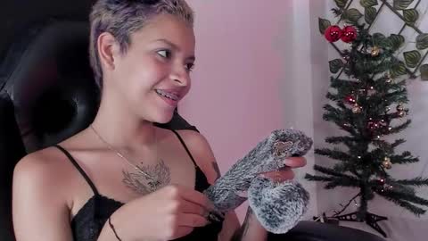 Anny online show from 12.16.25