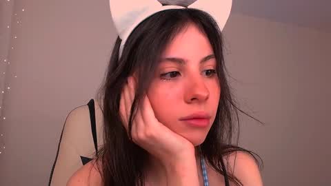 Snapshot of anny_leinhart chatting on 01.28.25 Ana online show from 01.28.25