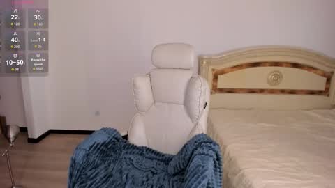 Snapshot of anny_marryanny_ chatting on 10.30.25 Anna online show from 10.30.25