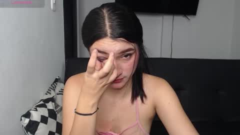 Snapshot of anny_naf chatting on 10.23.25 Anny online show from 10.23.25