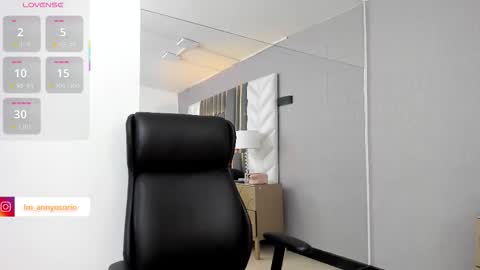 Anny online show from 11.10.25