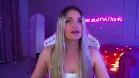 Snapshot of annyraii chatting on 12.05.25 annyraii online show from 12.05.25