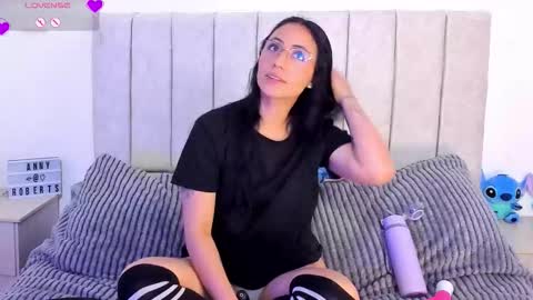 Anny online show from 11.14.25