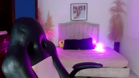 annyrusso online show from 02.09.26