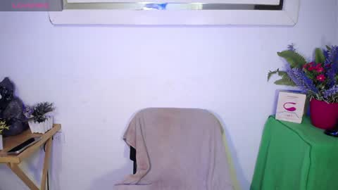 Snapshot of annysheby chatting on 04.25.26 AnnySheby online show from 04.25.26