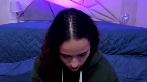 AnnyT online show from 01.08.25