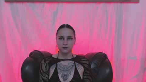 Snapshot of annythomsonn chatting on 04.28.26 AnnyT online show from 04.28.26