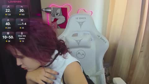 Snapshot of anora_millerr chatting on 09.30.25 Anora online show from 09.30.25