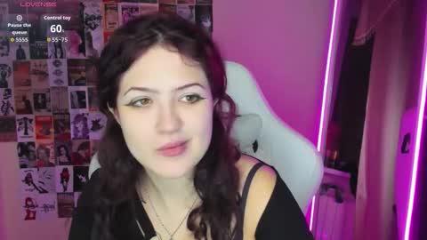 Anora online show from 10.11.25