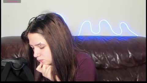 Anora online show from 02.15.26