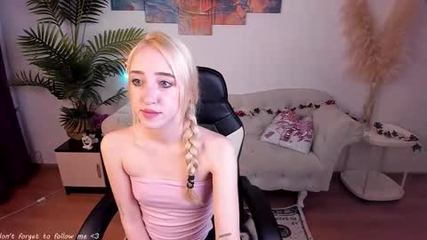 Anora online show from 10.15.25