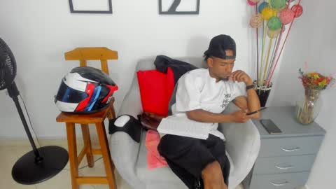       online show from 10.08.25