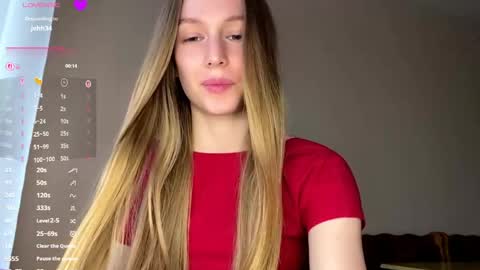 Snapshot of antionettepulgarin chatting on 05.11.26 Viktoria online show from 05.11.26