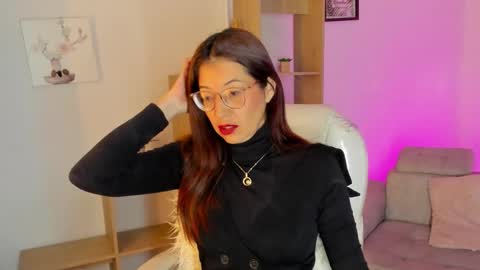 Snapshot of antoneella__ chatting on 09.11.25 Antonella online show from 09.11.25