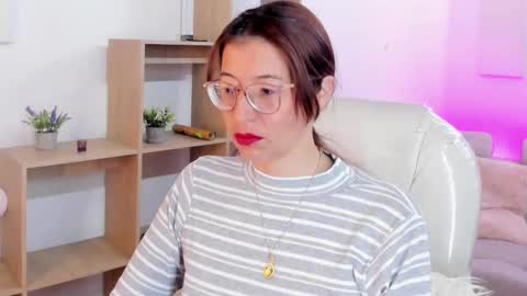 Snapshot of antoneella__ chatting on 10.05.25 Antonella online show from 10.05.25