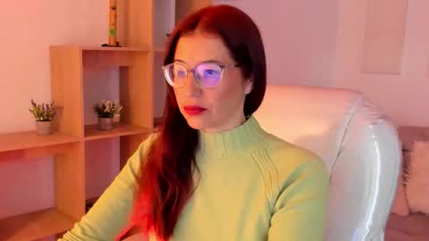 Snapshot of antoneella__ chatting on 10.10.25 Antonella online show from 10.10.25