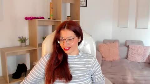 Snapshot of antoneella__ chatting on 10.22.25 Antonella online show from 10.22.25