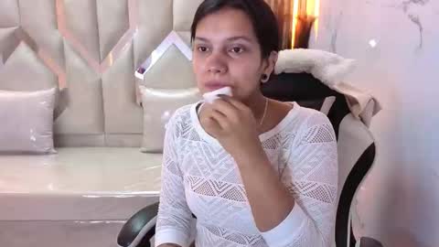 Antonela online show from 12.22.25