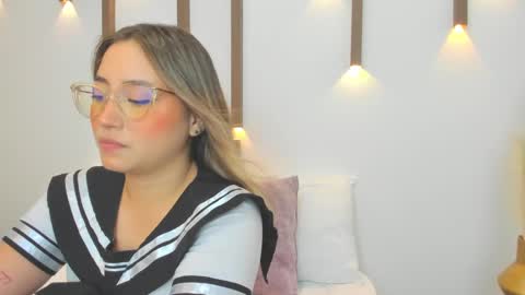 A N T O N E L L A  online show from 02.13.25