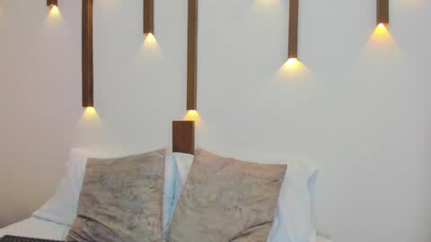 A N T O N E L L A  online show from 03.10.25