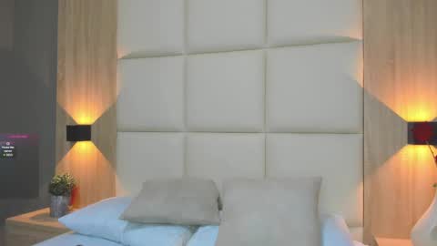 A N T O N E L L A  online show from 10.02.25