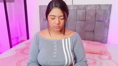 Snapshot of antonella_hot_x chatting on 07.14.26 Antonella online show from 07.14.26