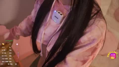 Snapshot of antonella_maitt chatting on 01.11.26 Nell. online show from 01.11.26