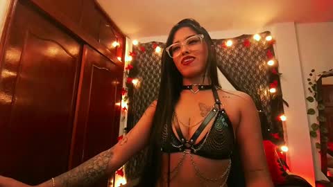 Snapshot of antonella_miller18 chatting on 12.20.24 Antonella online show from 12.20.24