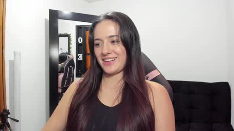 Snapshot of antonella_naughty1 chatting on 02.19.25 antonella online show from 02.19.25