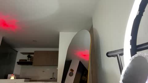 Snapshot of antonella_silva chatting on 11.25.25 Anto online show from 11.25.25