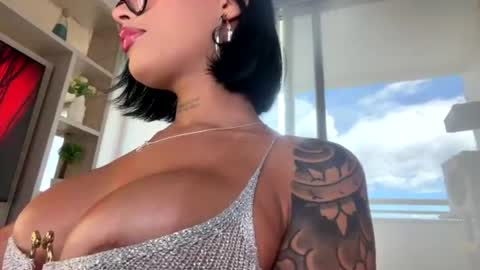 Snapshot of antonella_silva chatting on 06.28.26 Anto online show from 06.28.26