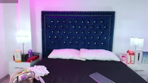 Antonella  online show from 11.18.25