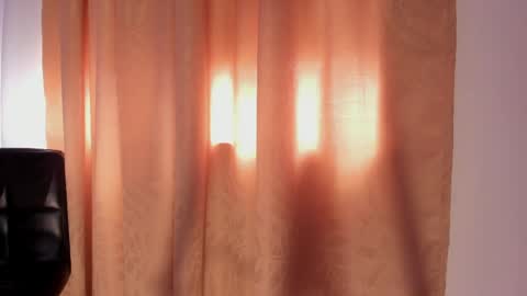 AntonellaHall  online show from 04.08.26