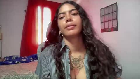 Snapshot of antoniabloom chatting on 10.12.25 Antonia online show from 10.12.25