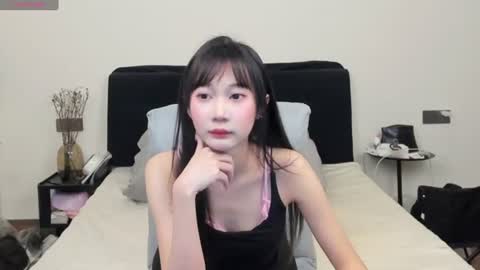 Snapshot of antoniaina chatting on 06.19.26 Aina online show from 06.19.26