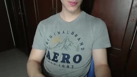 Snapshot of antonio_ricci chatting on 10.13.25 antonio_ricci online show from 10.13.25