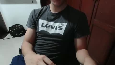 Snapshot of antonio_ricci chatting on 10.28.25 antonio_ricci online show from 10.28.25