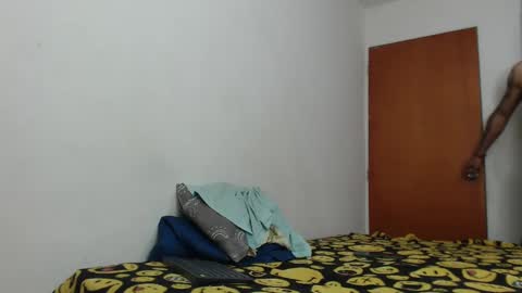 Snapshot of antony_smithh chatting on 02.13.25 antony_smithh online show from 02.13.25