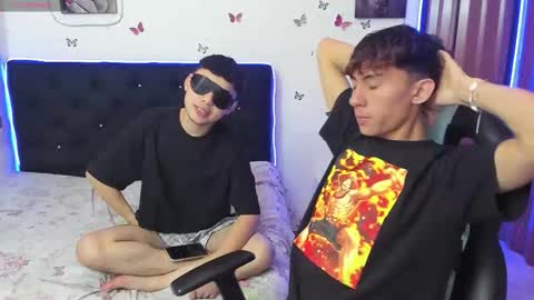 Snapshot of antonythiago_couple chatting on 11.14.25 Antony y thiago online show from 11.14.25