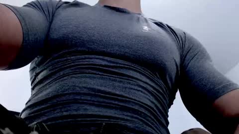 Instagram miguelangel1802  online show from 04.18.26