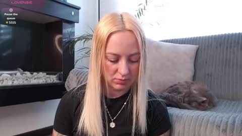 Snapshot of anttoniia chatting on 02.11.26 Antonia online show from 02.11.26