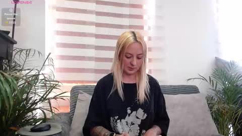 Snapshot of anttoniia chatting on 02.28.26 Antonia online show from 02.28.26