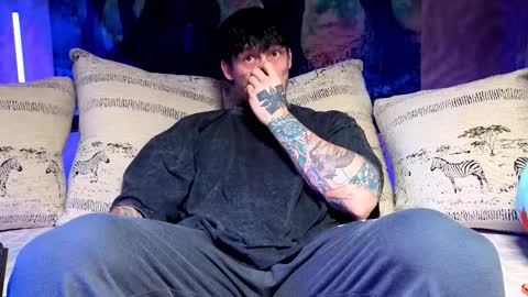 Tom online show from 01.11.26