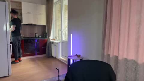 Tom online show from 04.15.26