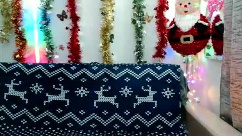 Snapshot of anuska30 chatting on 12.23.25 Anne online show from 12.23.25