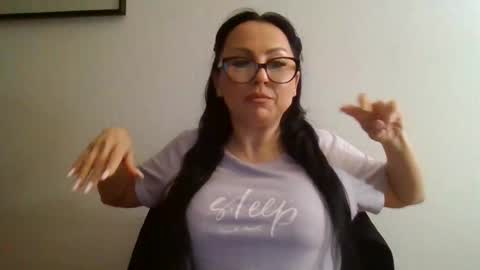 Snapshot of anuska30 chatting on 02.14.26 Anne online show from 02.14.26