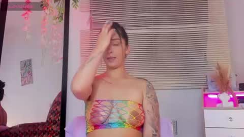 Snapshot of any_preciious chatting on 06.10.26 ana maria online show from 06.10.26