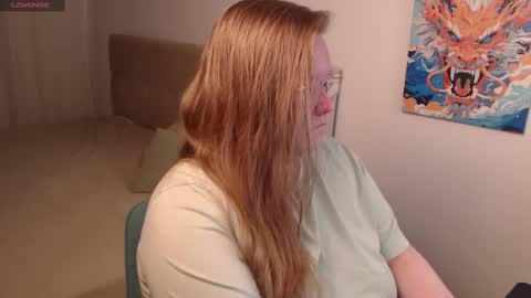 Snapshot of anya_muna chatting on 12.18.24 Anya Muna online show from 12.18.24