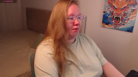 Snapshot of anya_muna chatting on 01.07.25 Anya Muna online show from 01.07.25